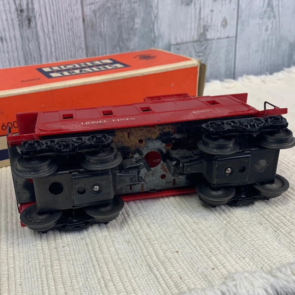 Vintage Lionel 6007 Plastic Cherry Red Caboose Train Car Large O Scale - Picture 4 of 6